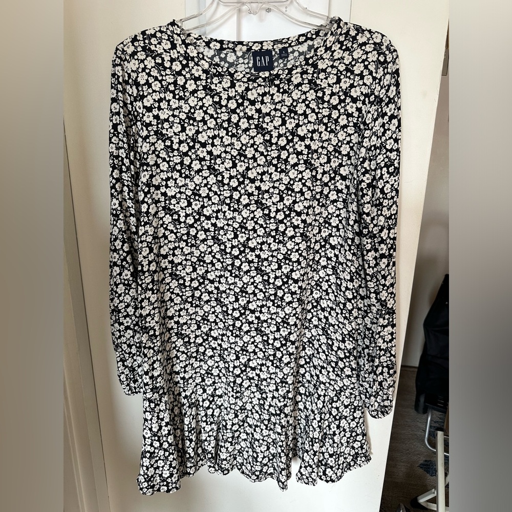Gap flower dress
